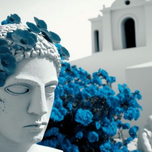 Statue of flowers - Πίνακας σε καμβά Statue of flowers - Πίνακας σε καμβά