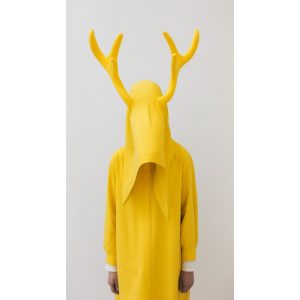 Yellow coat - Πίνακας σε καμβά Yellow coat - Πίνακας σε καμβά